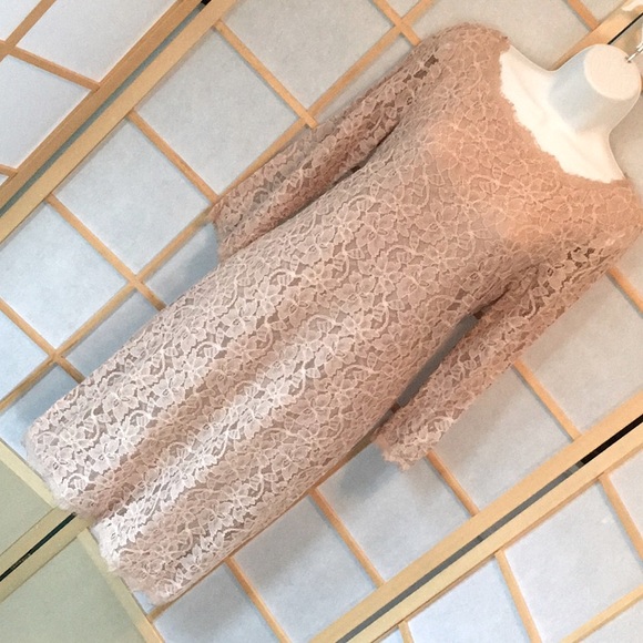 DVF Zarita Lace Dress Lined w/ Body-Shaping Lining - Picture 2 of 12